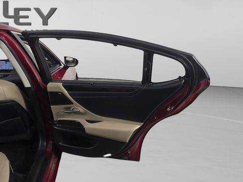 Used 2019 Lexus ES 350 image 29