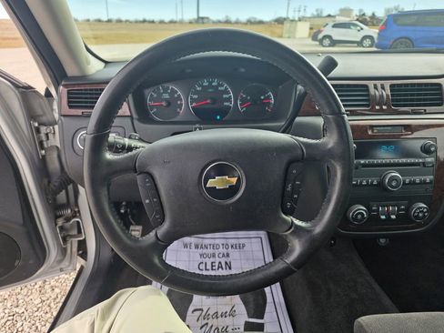 Used 2011 Chevrolet Impala LT image 13