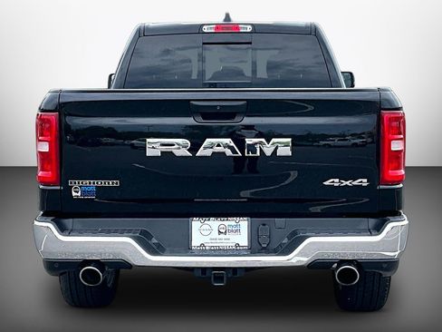 Used 2025 RAM 1500 Big Horn AWD/4WD image 3