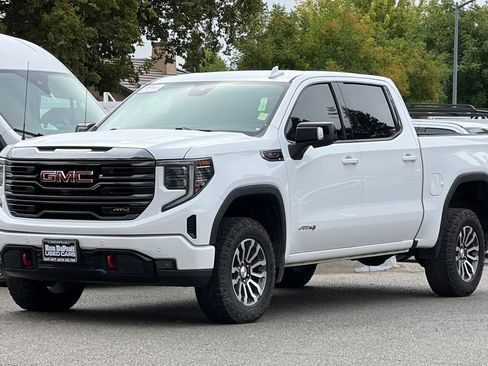 Used 2023 GMC Sierra 1500 AT4 image 8