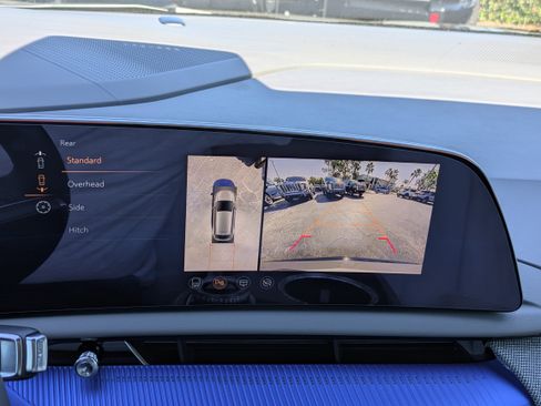 New 2025 Cadillac Optiq Sport 2 w/ LPO, ONYX Package image 32