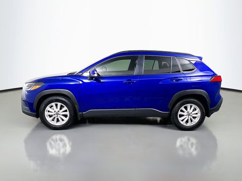 Used 2024 Toyota Corolla Cross LE FWD image 9