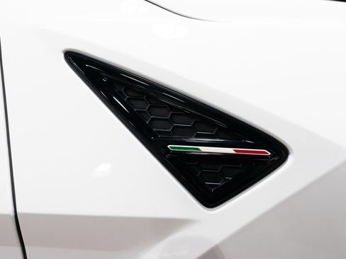 Used 2019 Lamborghini Urus AWD/4WD image 40