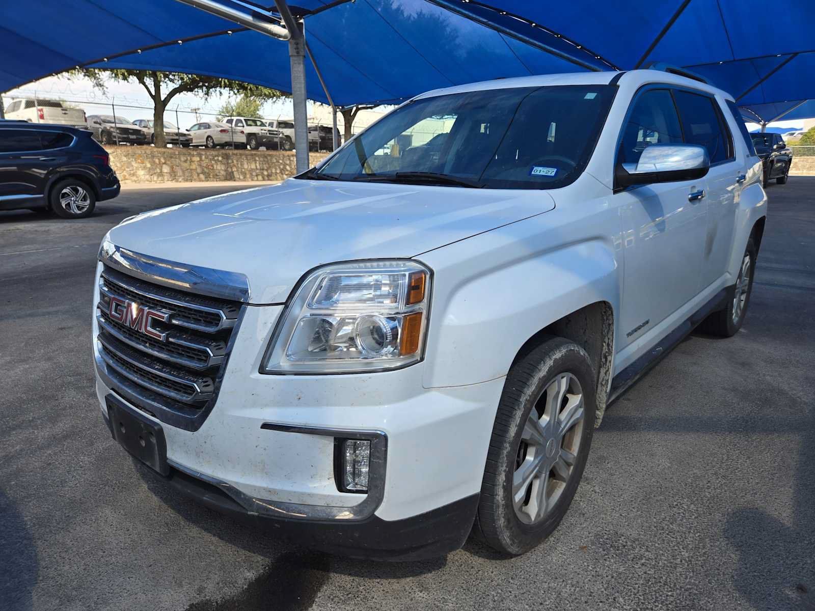 Used 2017 GMC Terrain SLT w/ Open Road Package FWD image 1