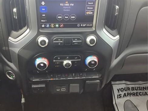 Used 2020 GMC Sierra 1500 SLE w/ SLE Value Package image 19