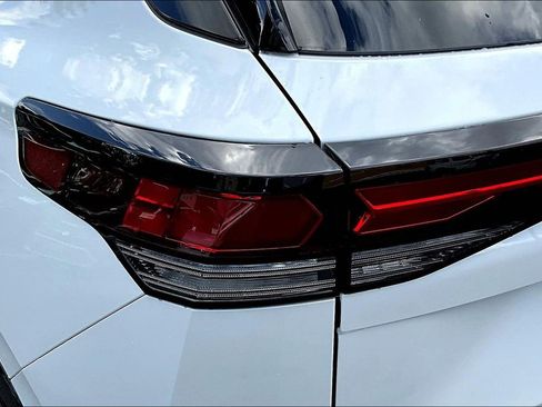 New 2026 Volkswagen Tiguan SE R-Line image 21