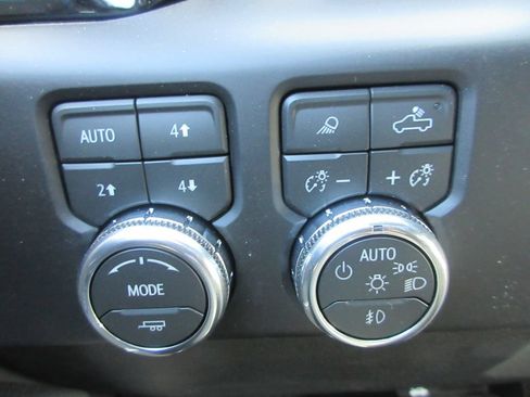 New 2026 GMC Sierra 1500 AT4X w/ AT4X AEV Edition AWD/4WD image 17