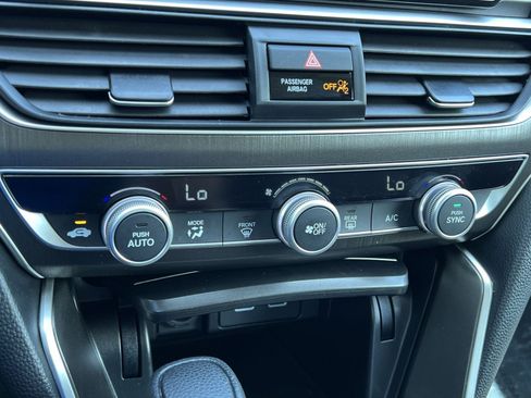 Used 2021 Honda Accord LX image 32