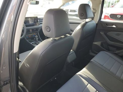 New 2026 Volkswagen Jetta SE FWD image 9