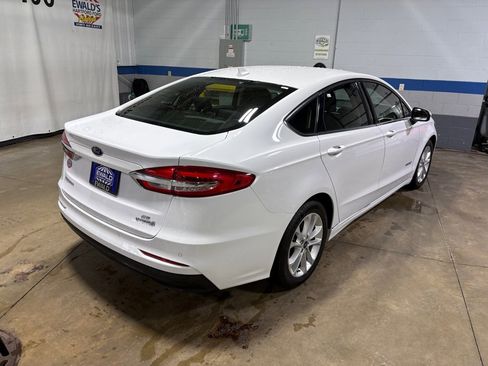Used 2019 Ford Fusion SE image 10