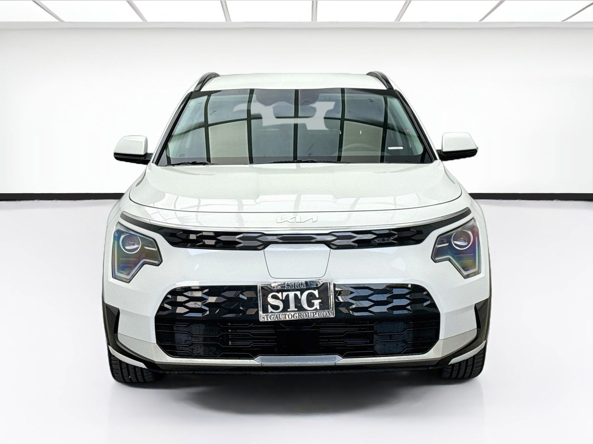 Used 2025 Kia Niro Wind FWD image 2