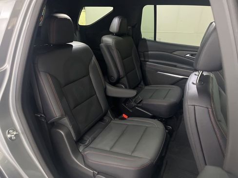 Used 2025 Chevrolet Traverse Z71 w/ Enhanced Driving Package AWD/4WD image 20