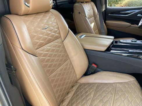 Used 2021 Cadillac Escalade ESV Sport w/ Driver Assist Tech Package image 25