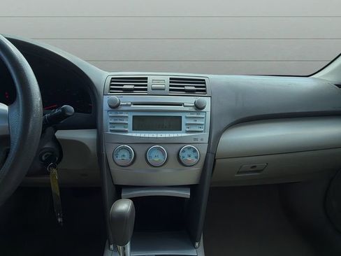 Used 2009 Toyota Camry CE image 10