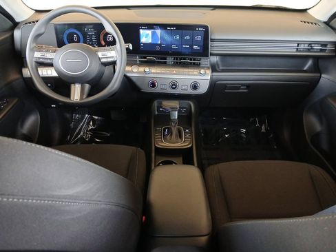 Used 2025 Hyundai Kona SE FWD image 10