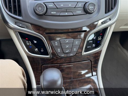 Used 2014 Buick LaCrosse Premium FWD image 9