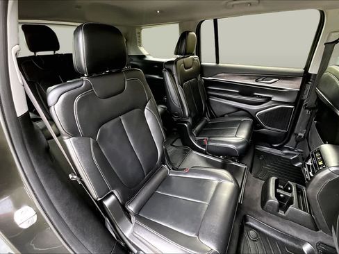 Used 2021 Jeep Grand Cherokee L Limited AWD/4WD image 20