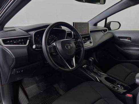 Certified 2025 Toyota Corolla SE w/ SE Package FWD image 9