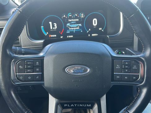 Used 2022 Ford F150 Platinum image 13