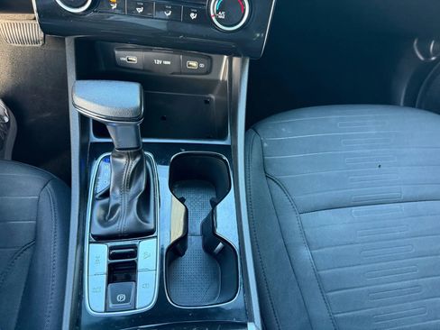 Used 2023 Hyundai Santa Cruz SE image 16