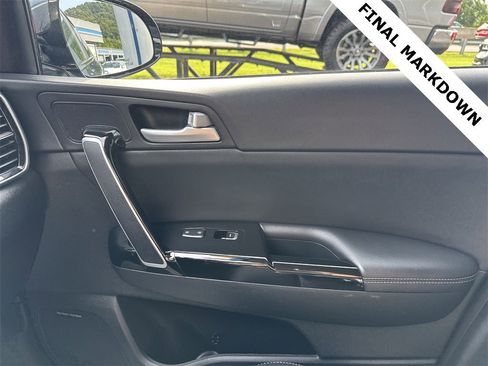 Used 2021 Kia Sportage EX w/ EX Technology Package image 25