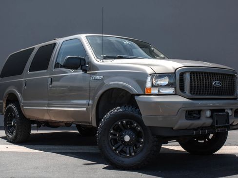 Used 2004 Ford Excursion Limited image 5
