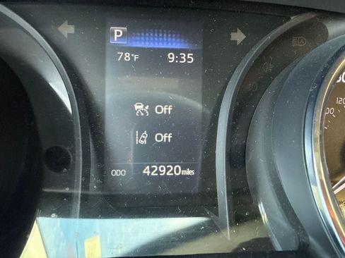 Used 2020 Toyota Camry SE FWD image 27