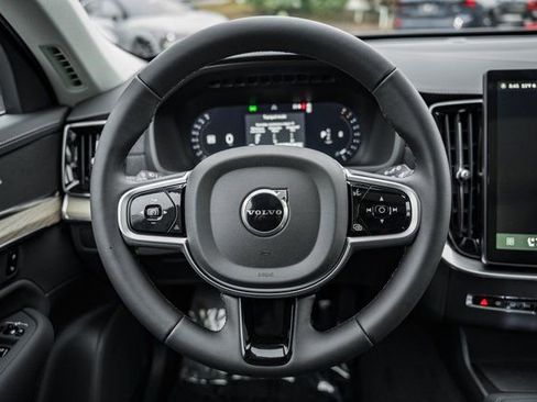 New 2026 Volvo XC90 B6 Plus w/ Protection Package Premier image 27