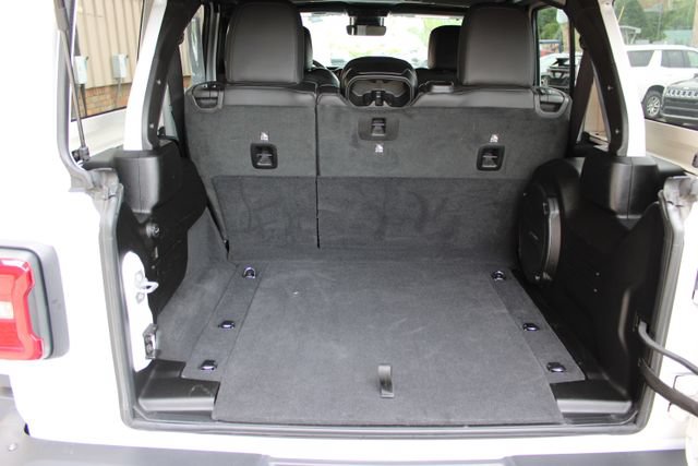 Used 2025 Jeep Wrangler Unlimited Rubicon AWD/4WD image 38