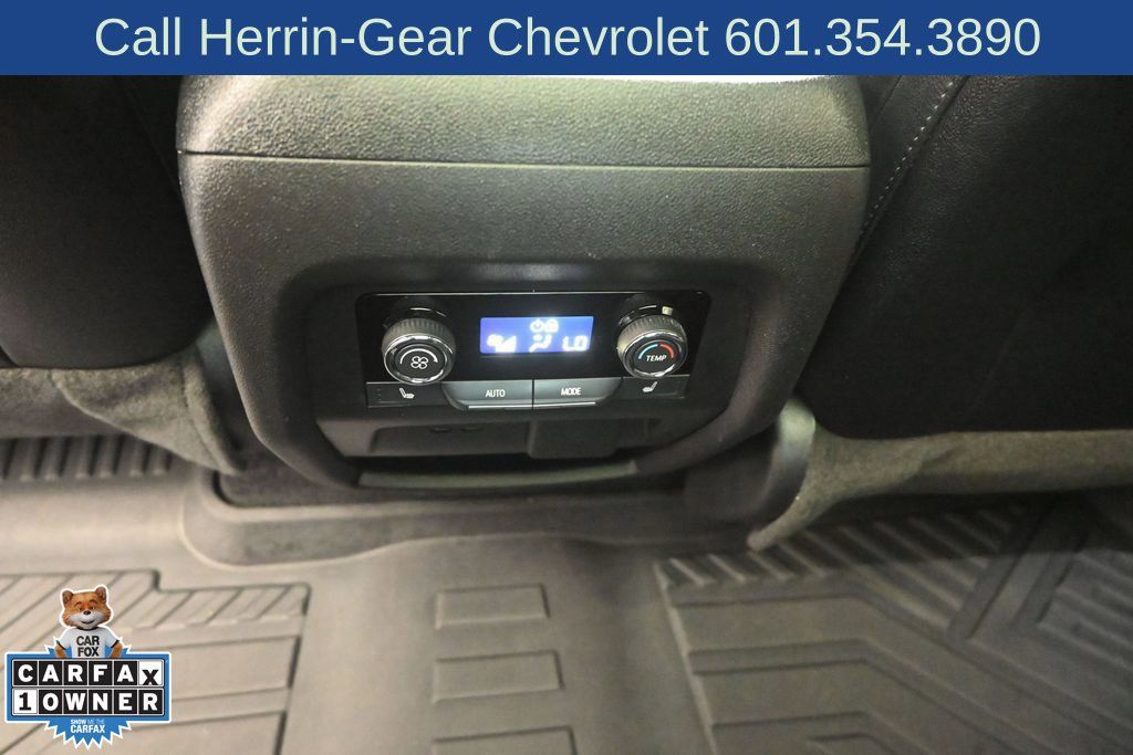 Used 2026 Chevrolet Traverse High Country FWD image 17