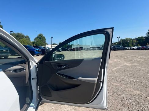 Used 2024 Chevrolet Malibu LT FWD image 32