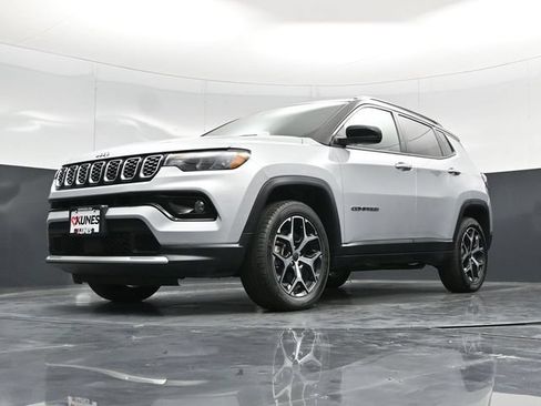 Used 2025 Jeep Compass Limited AWD/4WD image 60