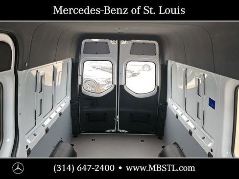 New 2026 Mercedes-Benz Sprinter 2500 image 17