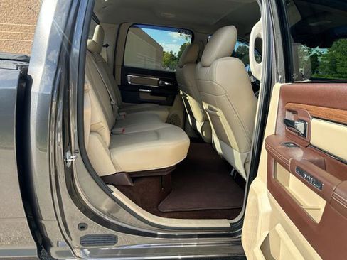 Used 2015 RAM 2500 Laramie w/ Convenience Group image 17