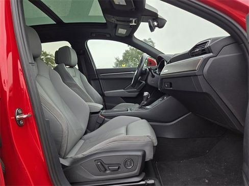 Used 2022 Audi Q3 2.0T Premium Plus image 18
