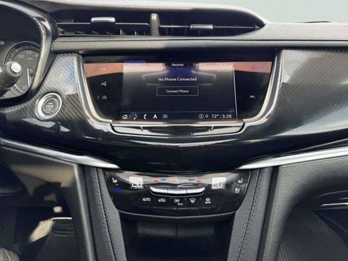 Used 2024 Cadillac XT6 Sport w/ Technology Package AWD/4WD image 32