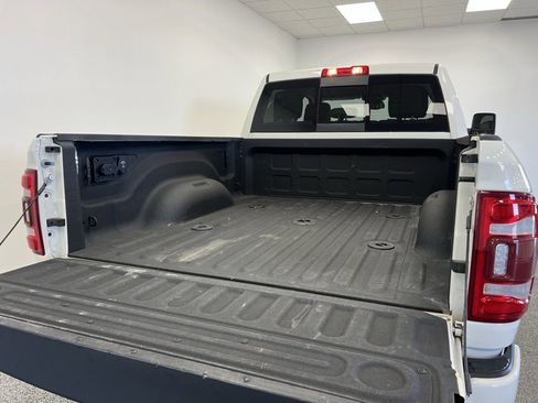 Used 2024 RAM 3500 Limited image 7
