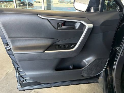 Certified 2021 Toyota RAV4 LE FWD image 18