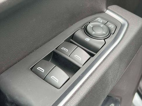 Used 2025 Chevrolet Silverado 1500 LT image 17