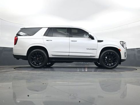 Used 2022 GMC Yukon SLT w/ SLT Luxury Package image 25