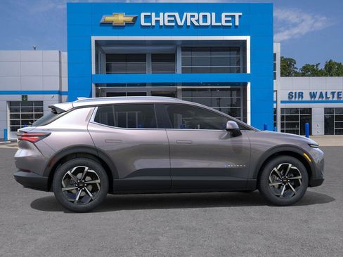 New 2026 Chevrolet Equinox EV LT image 5