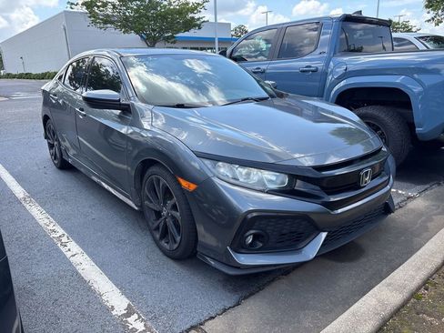 Used 2017 Honda Civic Sport image 2