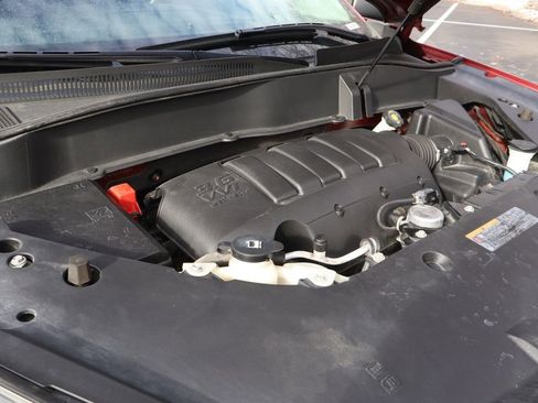 Used 2016 GMC Acadia SLE image 13