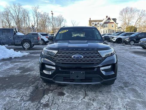 Certified 2022 Ford Explorer XLT w/ Equipment Group 202A image 2