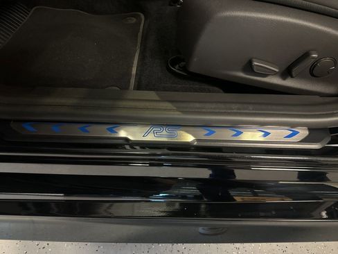 Used 2016 Ford Focus RS image 25