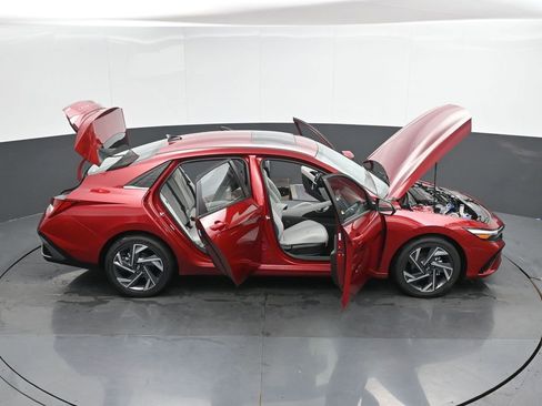 New 2025 Hyundai Elantra Limited image 56