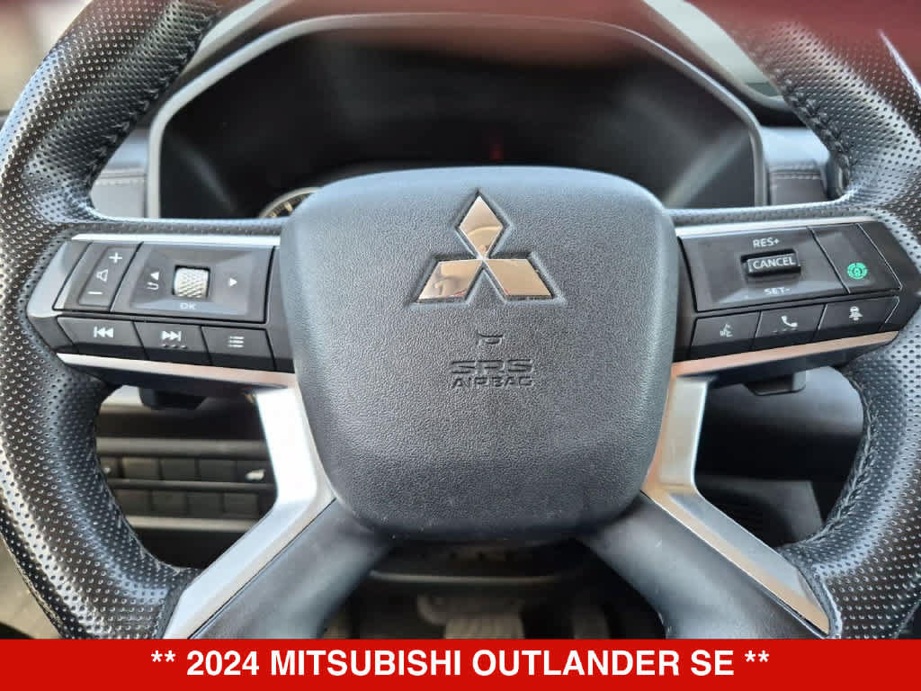 Used 2024 Mitsubishi Outlander SE AWD/4WD image 21