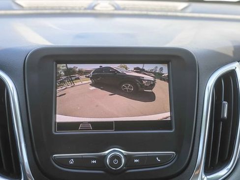 Used 2023 Chevrolet Equinox LS FWD image 25