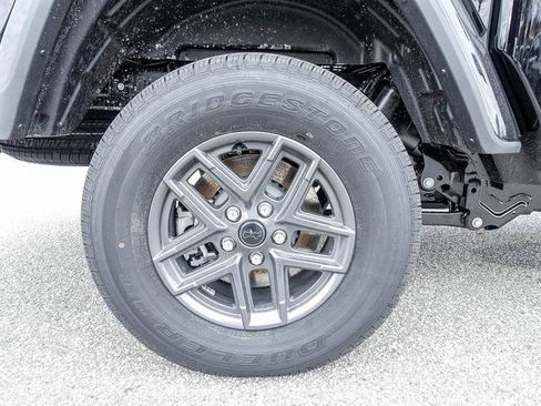 New 2026 Jeep Gladiator Sport AWD/4WD image 28