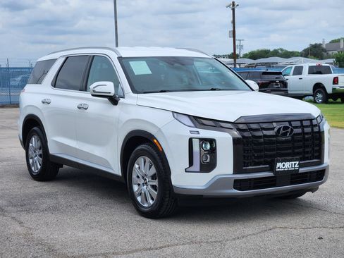Used 2024 Hyundai Palisade SEL FWD image 3